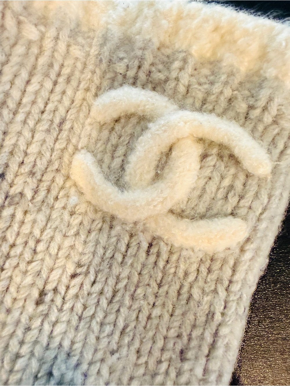 Authentic CHANEL Fingerless Gloves - Picture 5 of 6